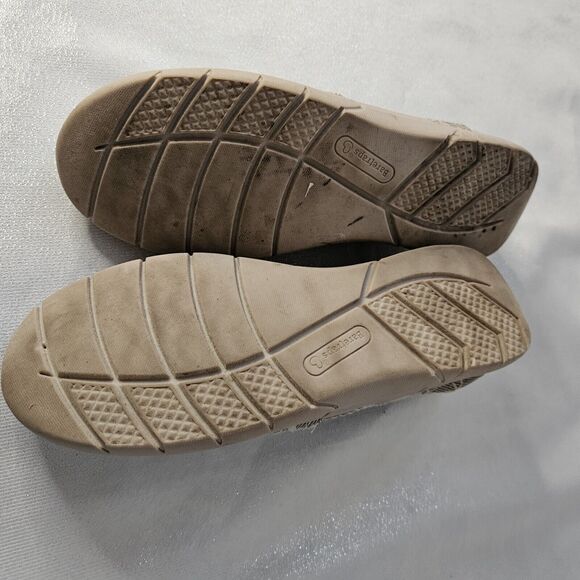 BARETRAPS Embroidered Slip On Sneaker Sz10 Tan grey Memory Foam - Picture 7 of 7